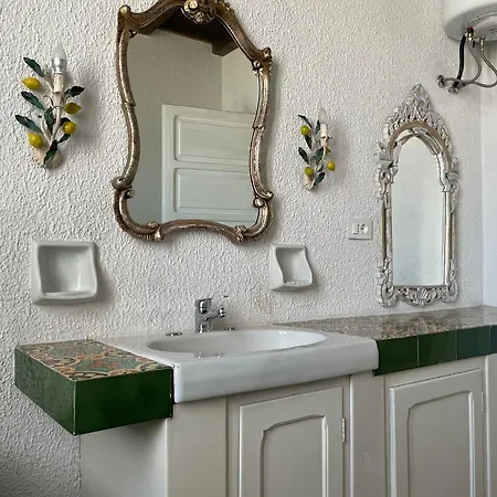 Regina Ferienhaus Bari